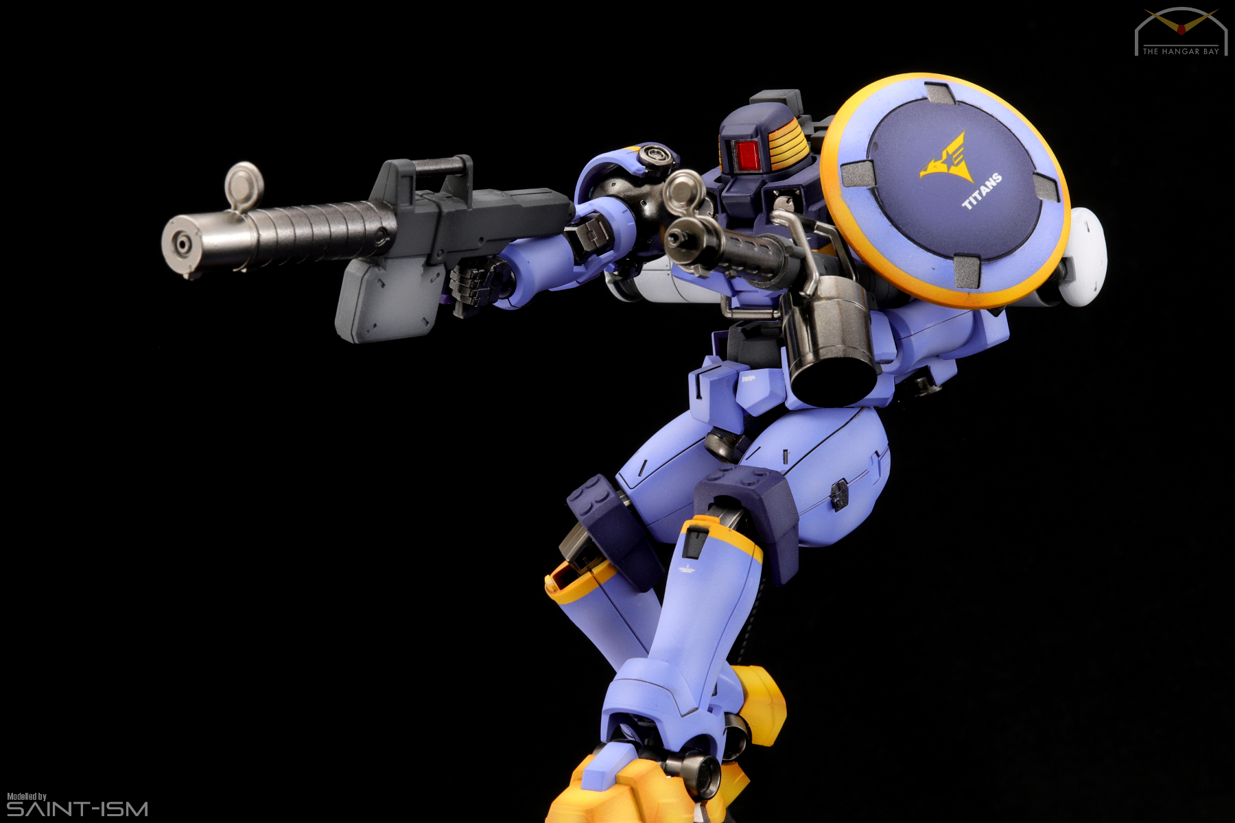 p bandai leo