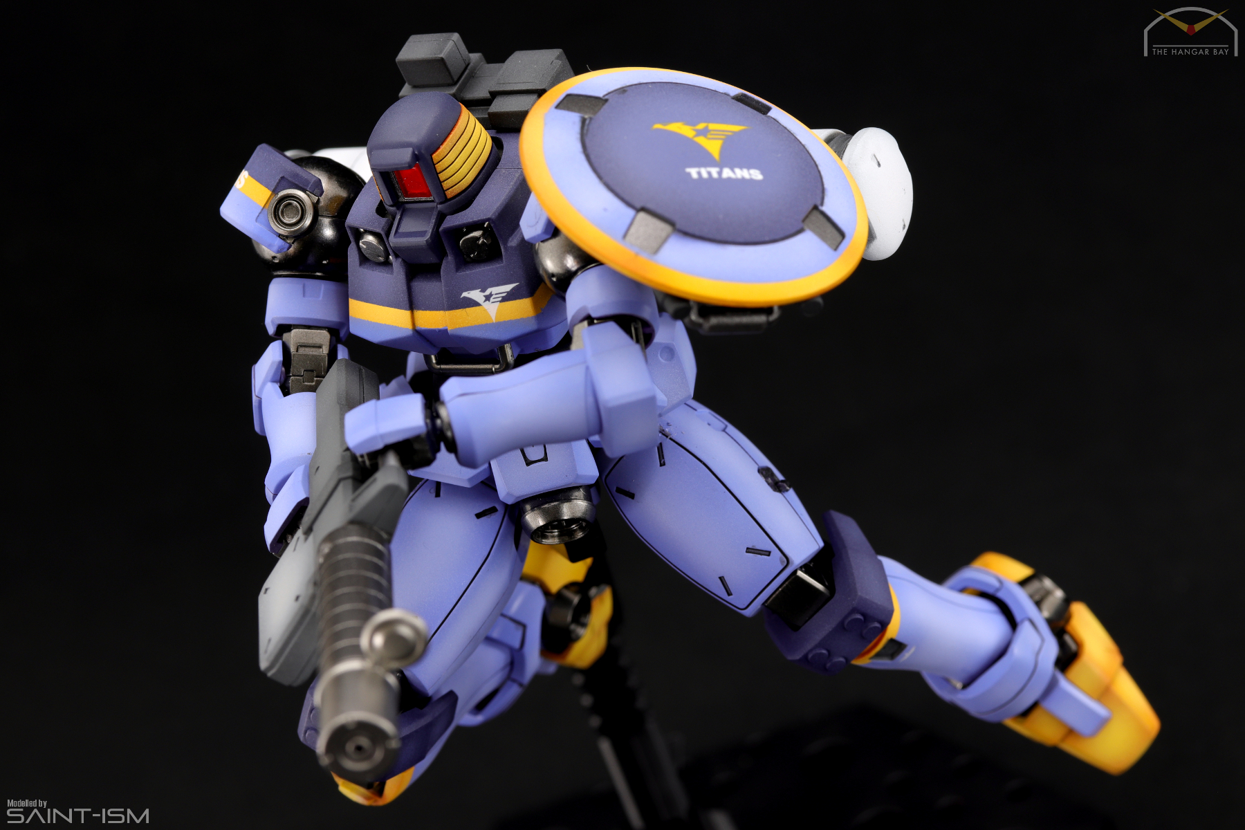 p bandai leo