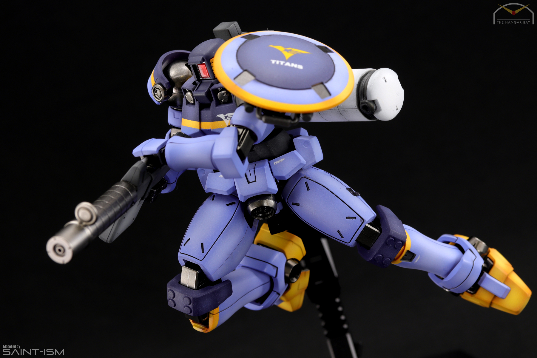 p bandai leo